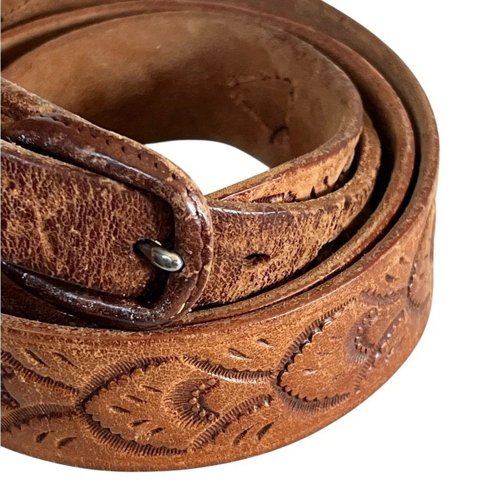 Vintage 36 Full Grain Leather Horsehide Paris Western Style Belt
